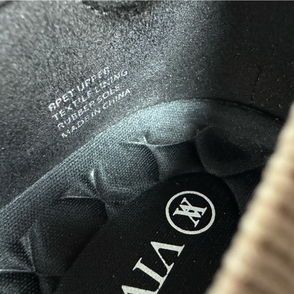 Vivaia Almond-Toe Stress Free Chunky Heels (Julie Arch Pro) - Picture 6 of 12